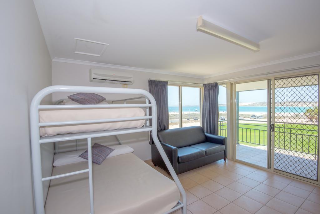 Ningaloo Reef Resort Корал-Бэй Экстерьер фото