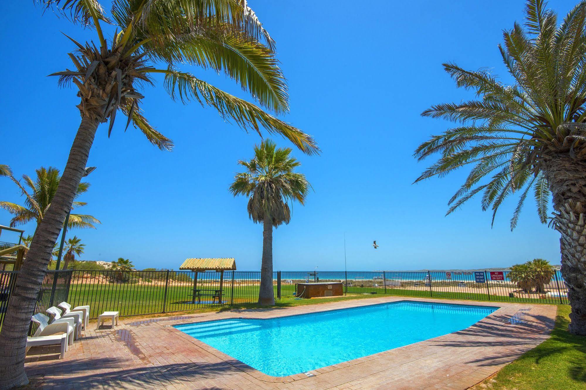 Ningaloo Reef Resort Корал-Бэй Экстерьер фото